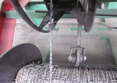 Porcellana Macchina ad alta velocità di fabbricazione del filo spinato, filo spinato di alta precisione che recinta macchina fornitore